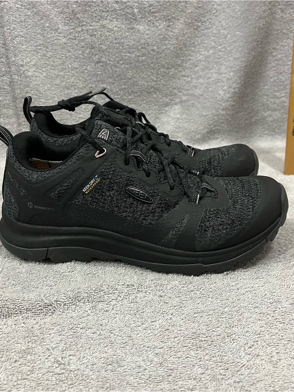 KEEN Terradora II WP Trail Running Size 7 KeenDry Hiking Black Magnet Waterproof
